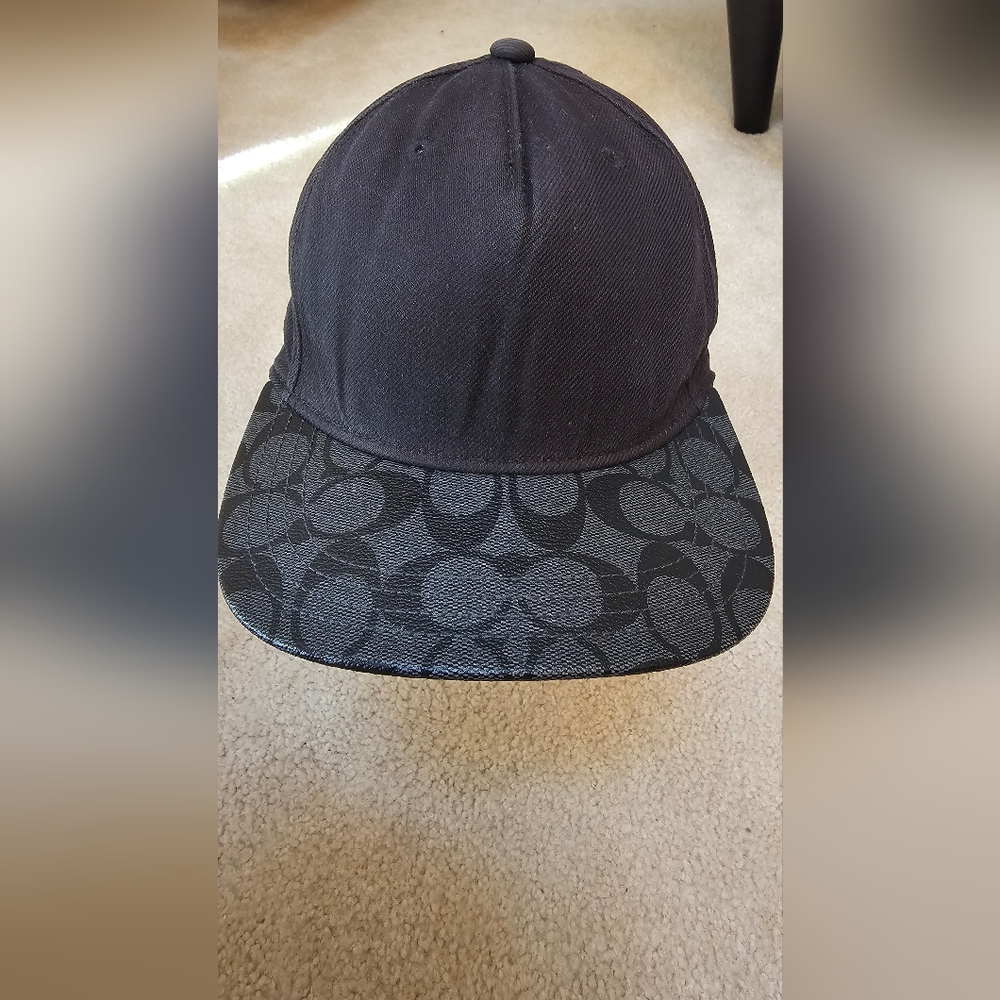 COACH Men's Signature O/S leather black flat brim hat